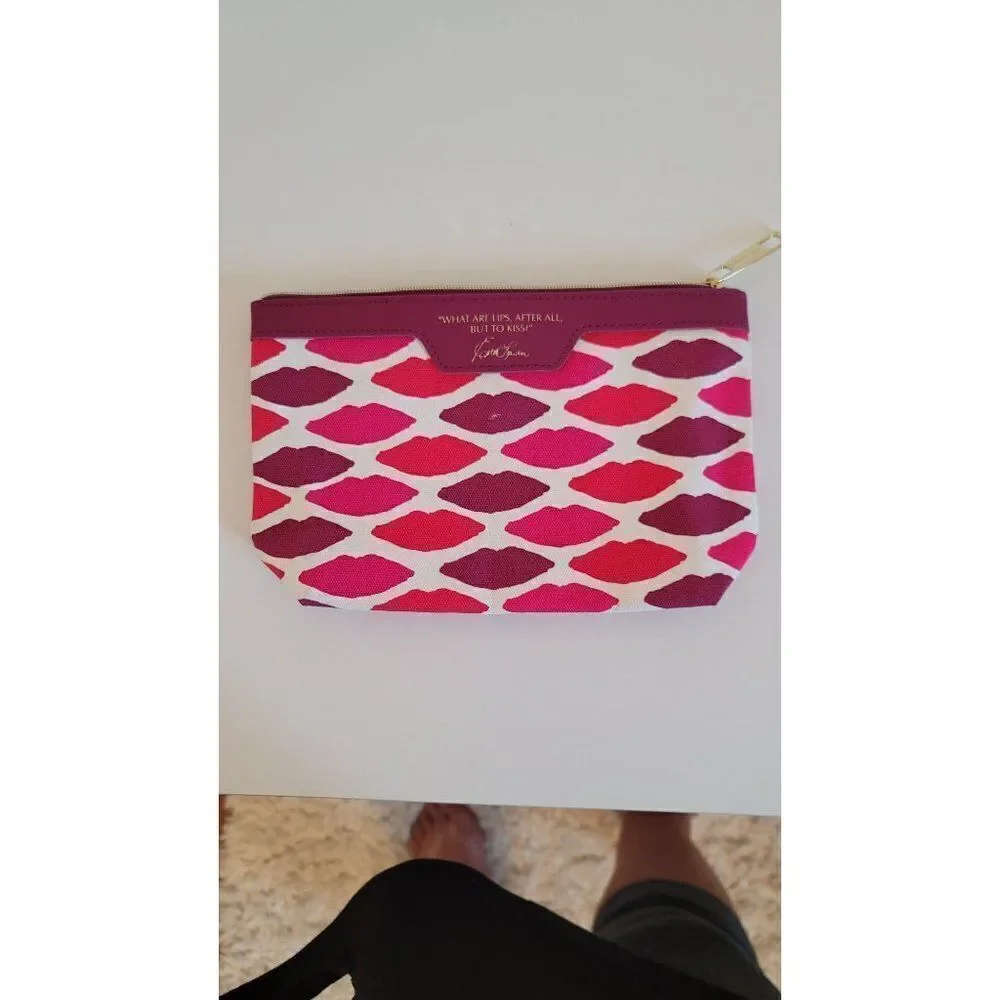 Estee Lauder Lips Cosmetic Bag